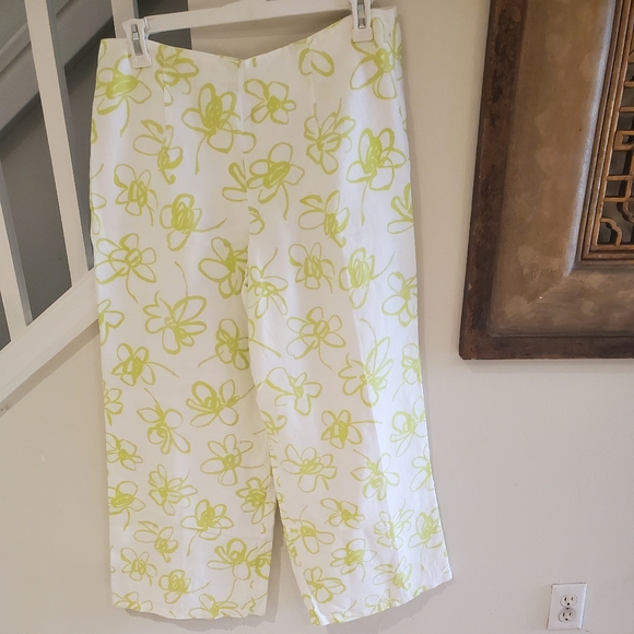 Clothes - Picture 1 of 1